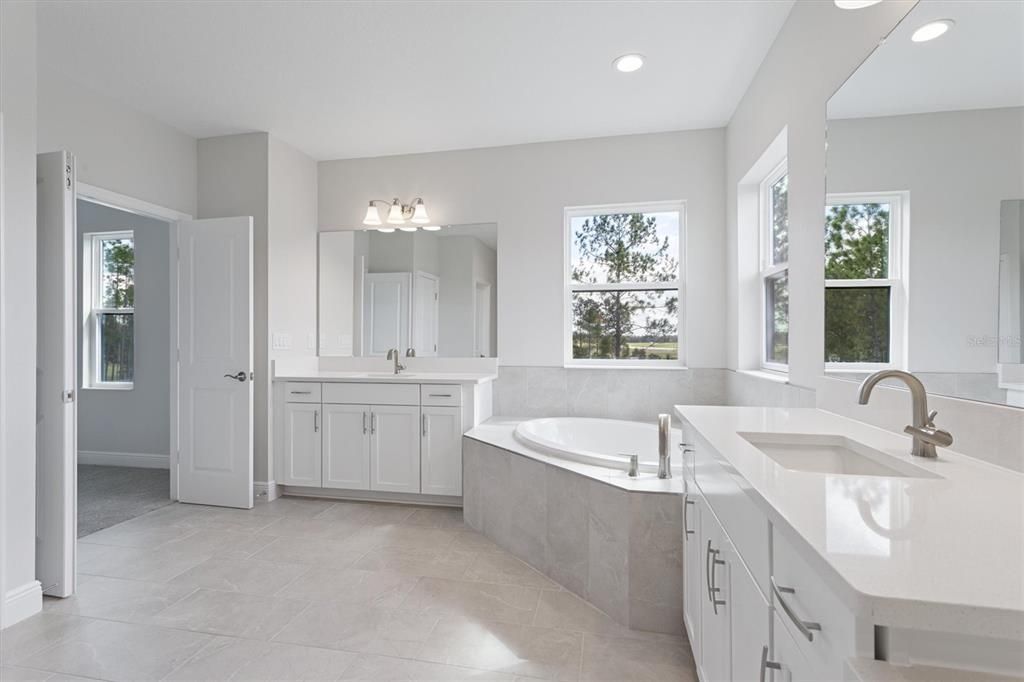Bathroom, Dual Sink Vanities, Interior, Recessed Lighting