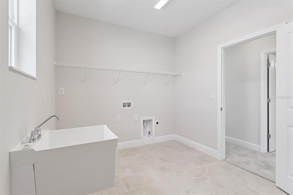 Bathroom, Interior, Recessed Lighting, Walk-in Closets
