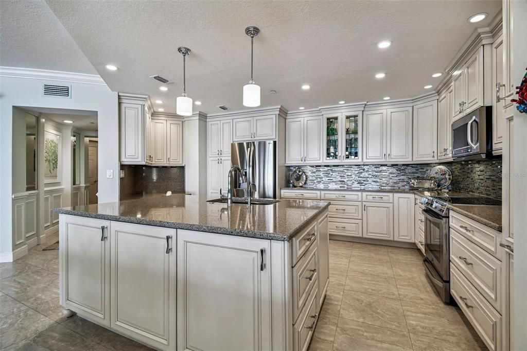 Interior, Kitchen, Pendant Lights, Recessed Lighting, Stainless Steel Appliances