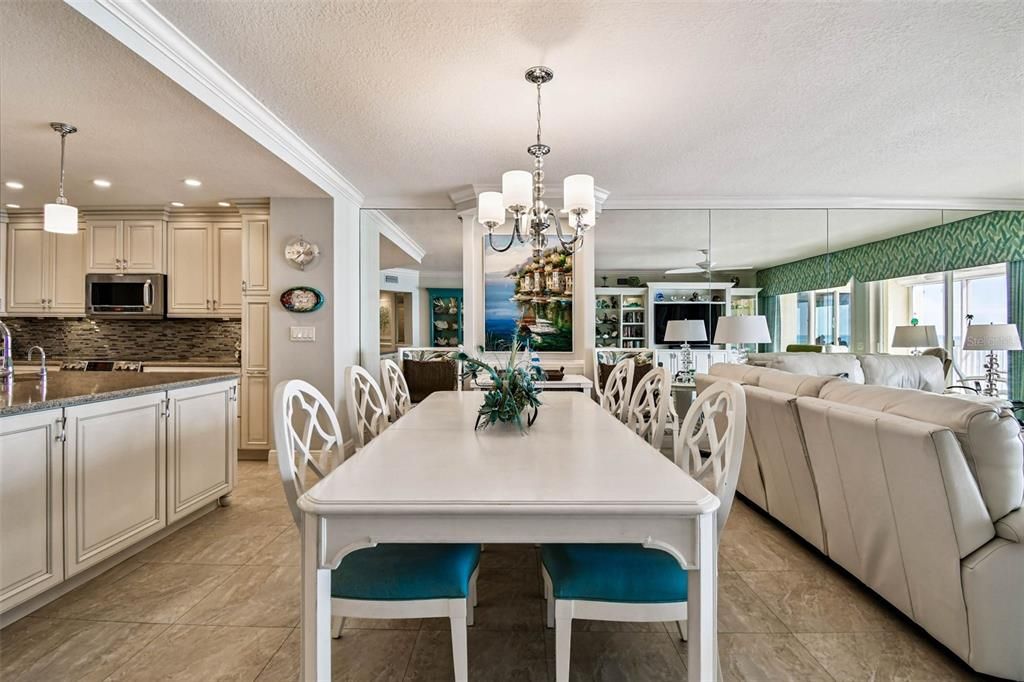 Chandelier, Dining room, Interior, Kitchen, Living room, Pendant Lights, Recessed Lighting