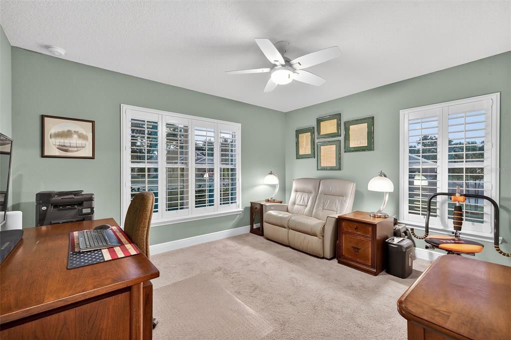 Home Office, Interior