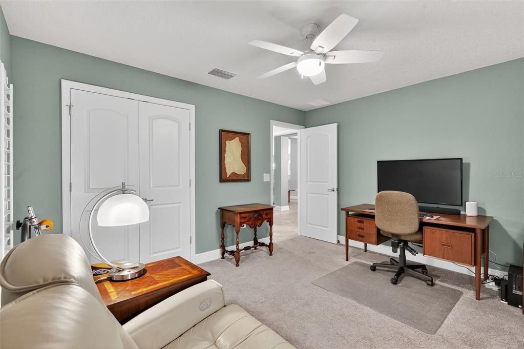 Home Office, Interior