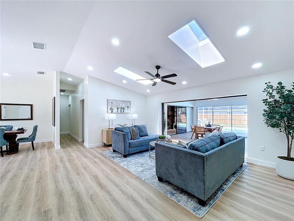 Dining room, Interior, Living room, Recessed Lighting, Wood Texture Flooring