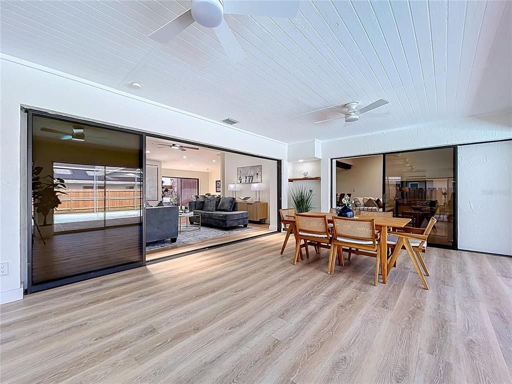 Dining room, Interior, Living room, Recessed Lighting, Wood Texture Flooring