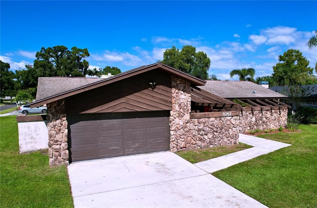 Detached Garage, Exterior