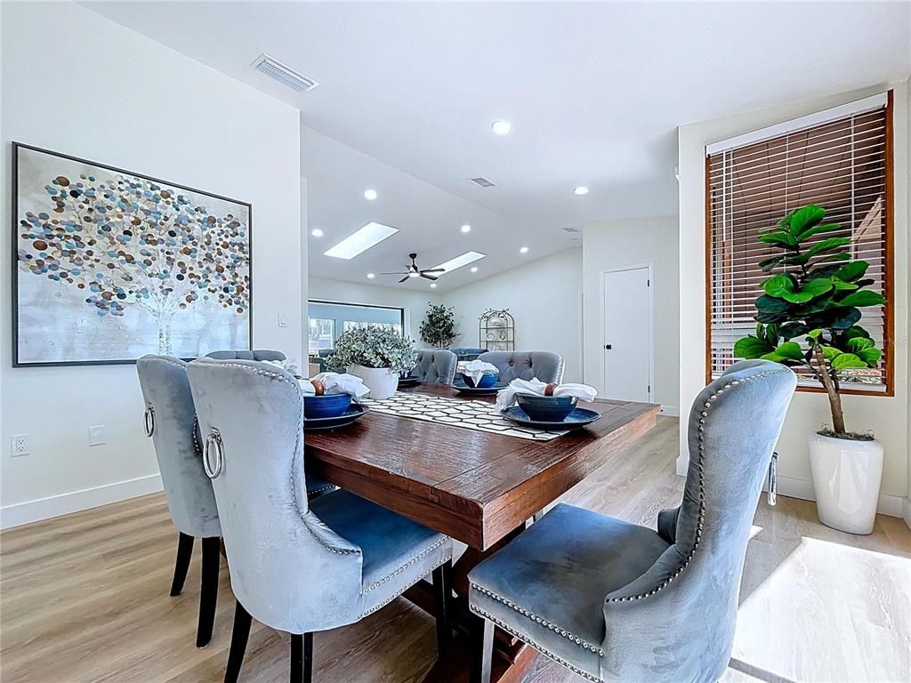 Dining room, Interior, Recessed Lighting, Wood Texture Flooring
