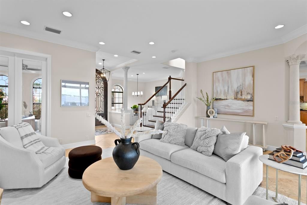 Interior, Living room, Pendant Lights, Recessed Lighting