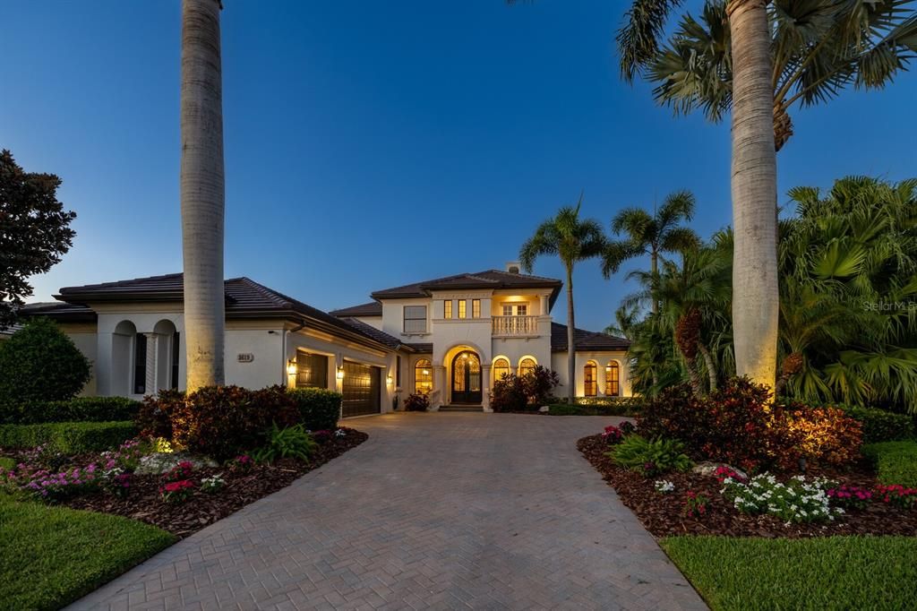 Backyard, Exterior, Facade, Mediterranean
