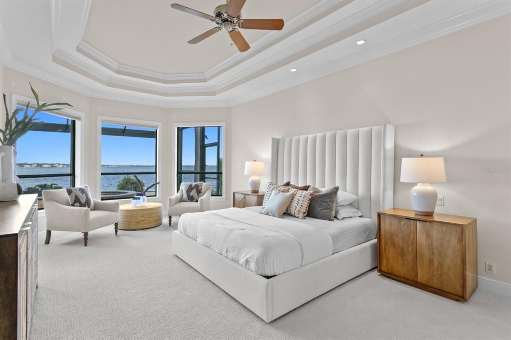 Bedroom, Interior, Recessed Lighting, Water