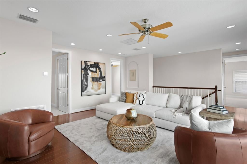 Interior, Living room, Recessed Lighting, Wood Texture Flooring