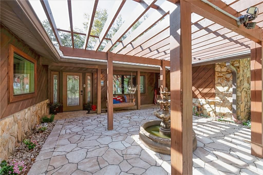 Exterior, Glass Ceilings