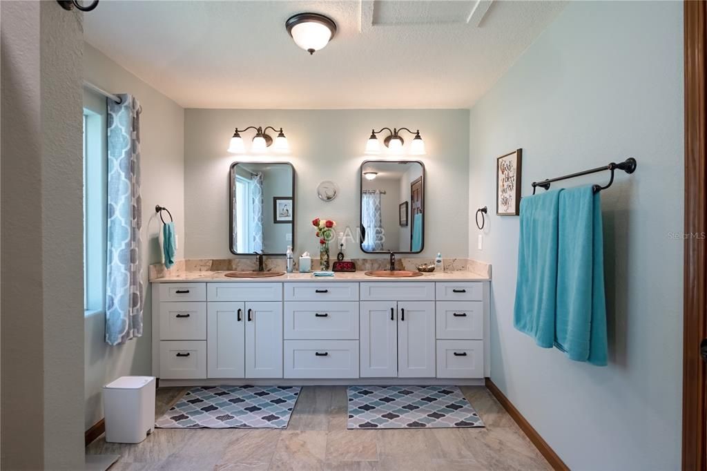 Bathroom, Dual Sink Vanities, Interior