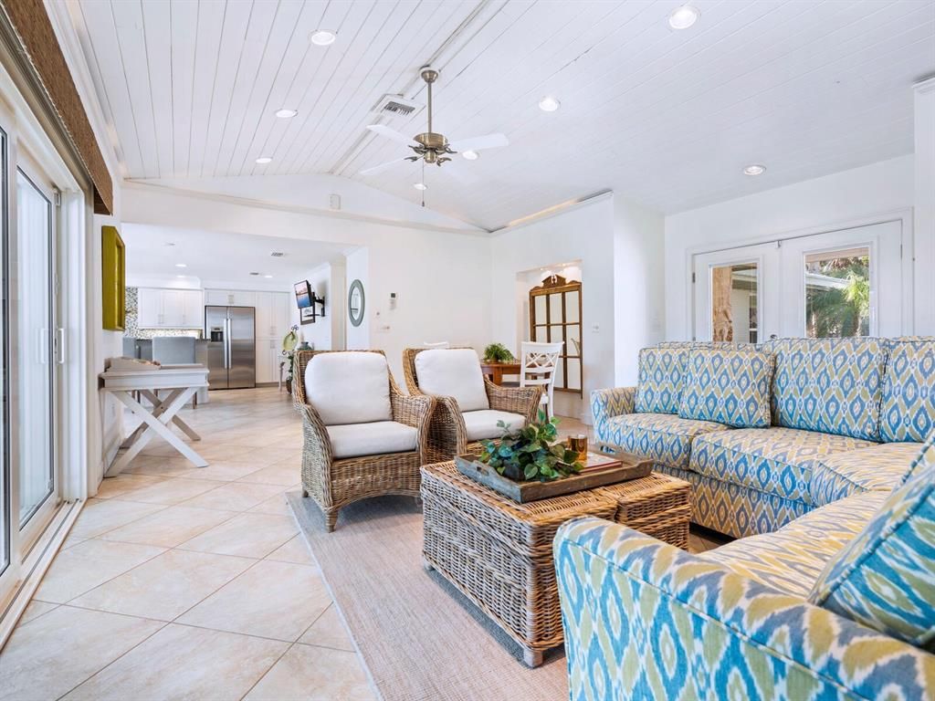 Interior, Kitchen, Living room, Recessed Lighting, Stainless Steel Appliances