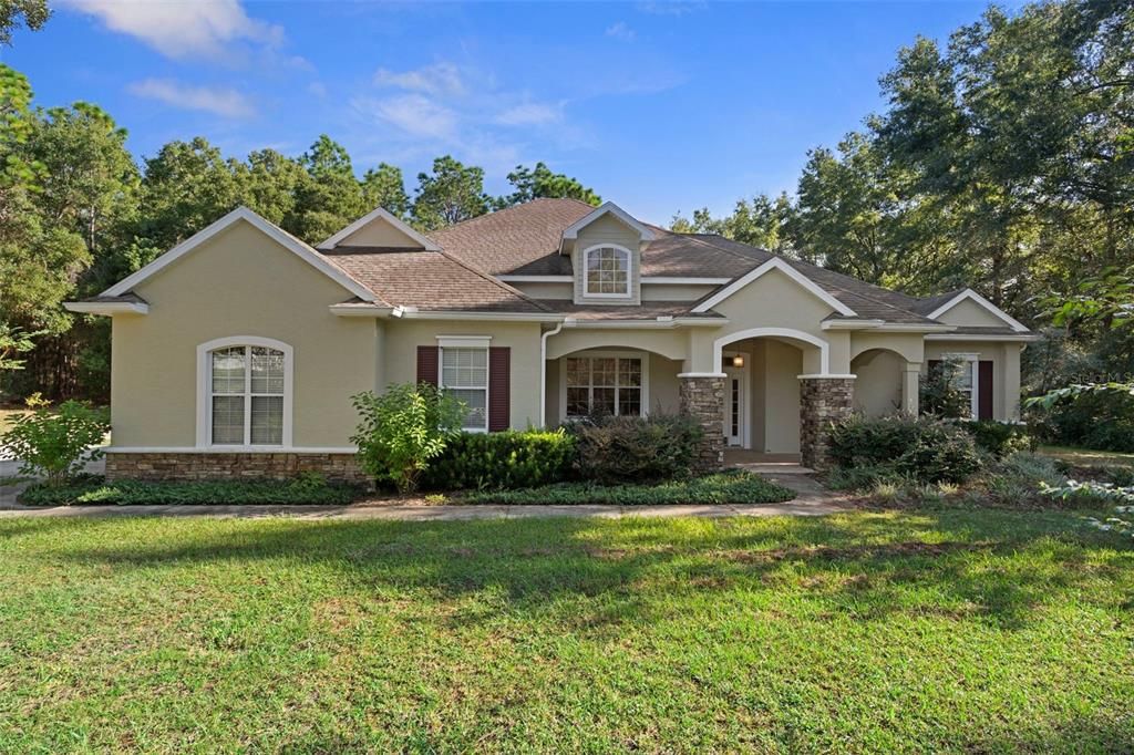 Backyard, Exterior, Facade, Ranch