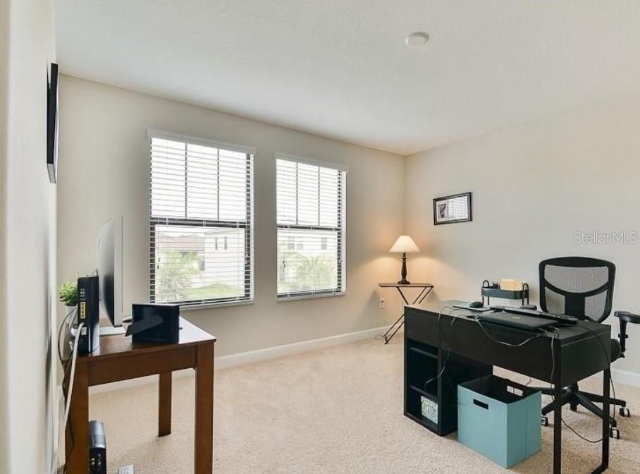 Home Office, Interior