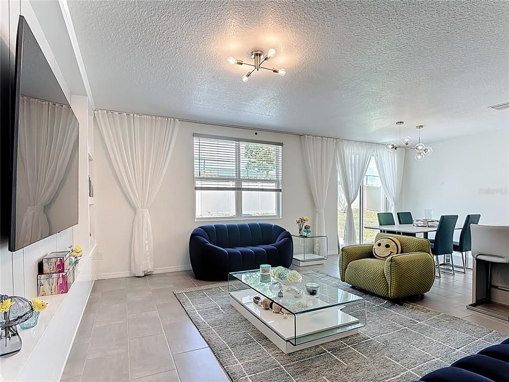 Dining room, Interior, Living room, Pendant Lights