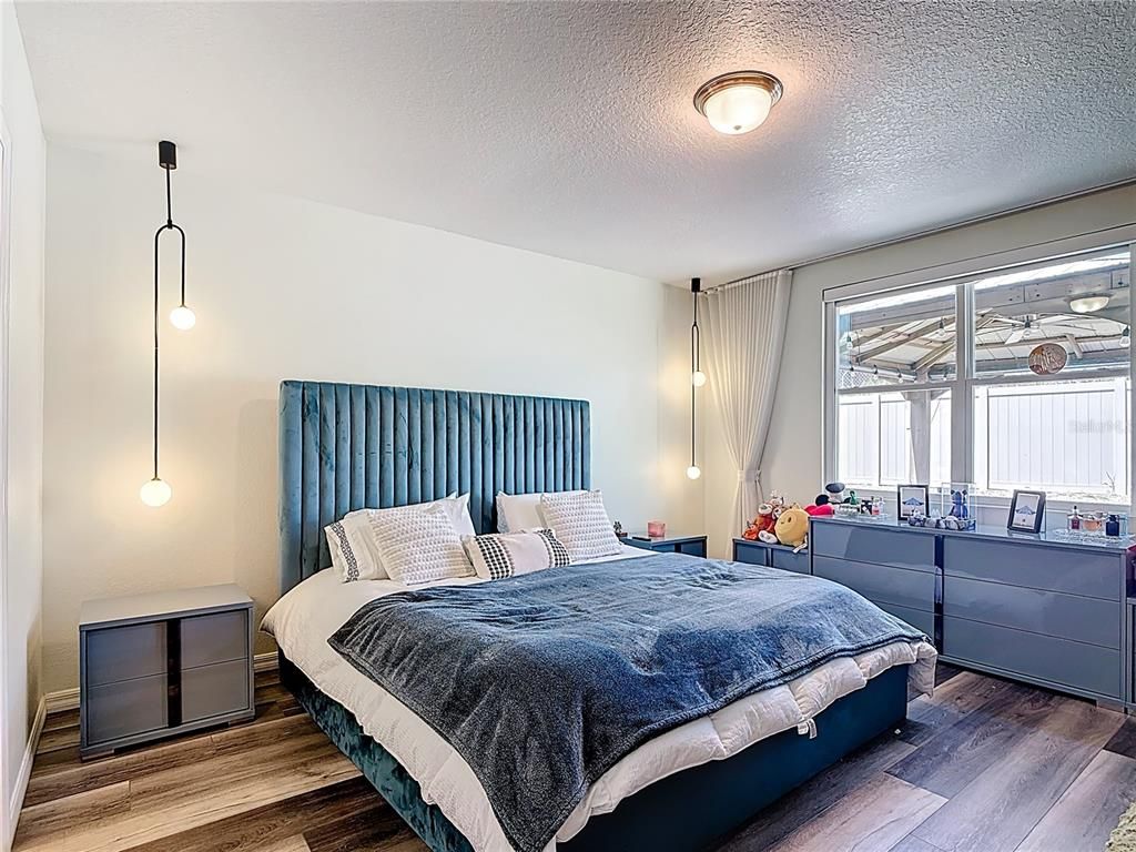 Bedroom, Interior, Pendant Lights, Wood Texture Flooring