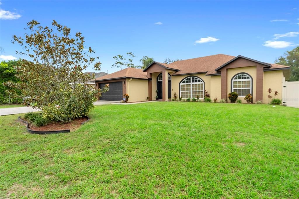 Attached, Backyard, Exterior, Facade, Ranch