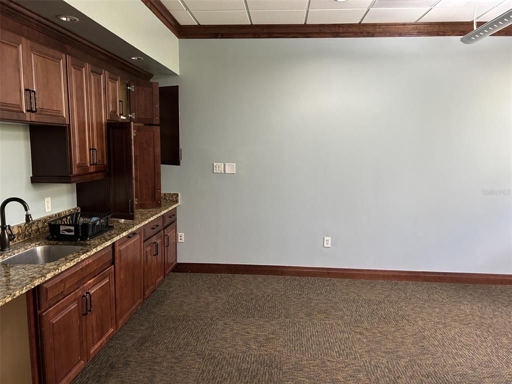 Empty room, Interior, Kitchen, Recessed Lighting