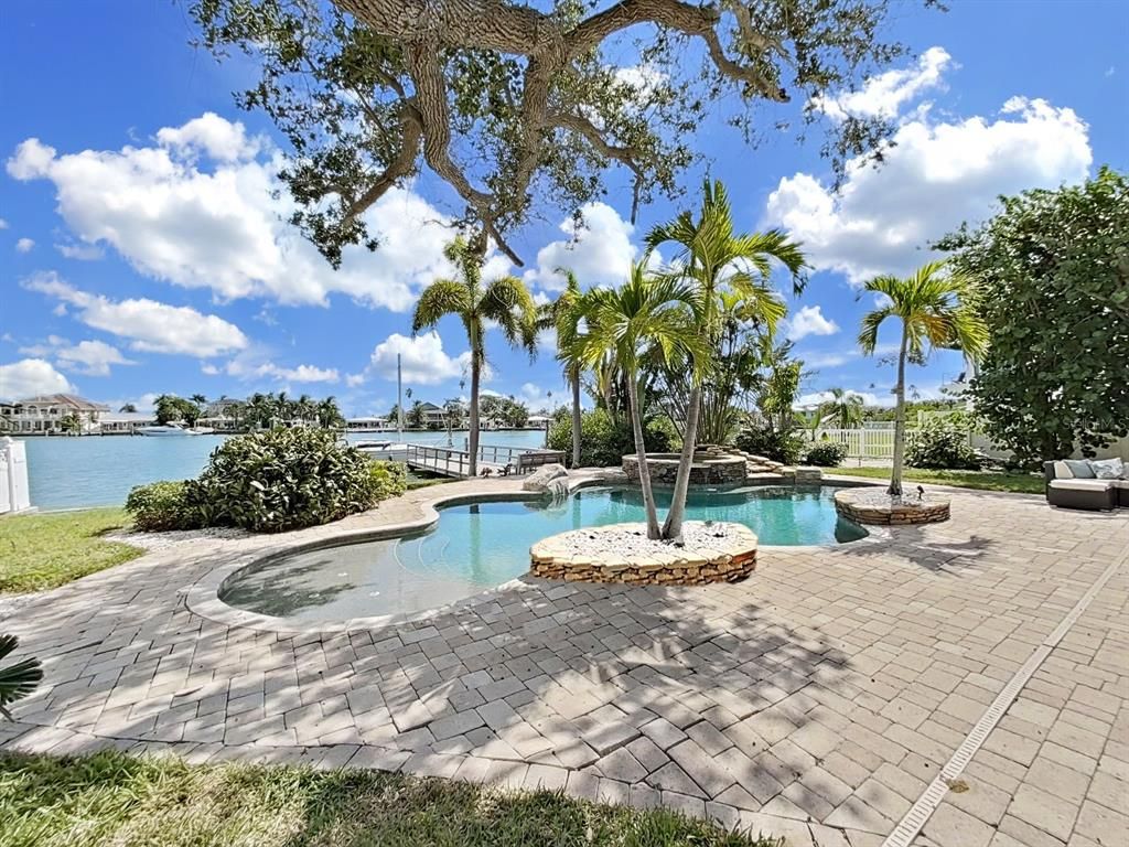 Exterior, Pool, Water