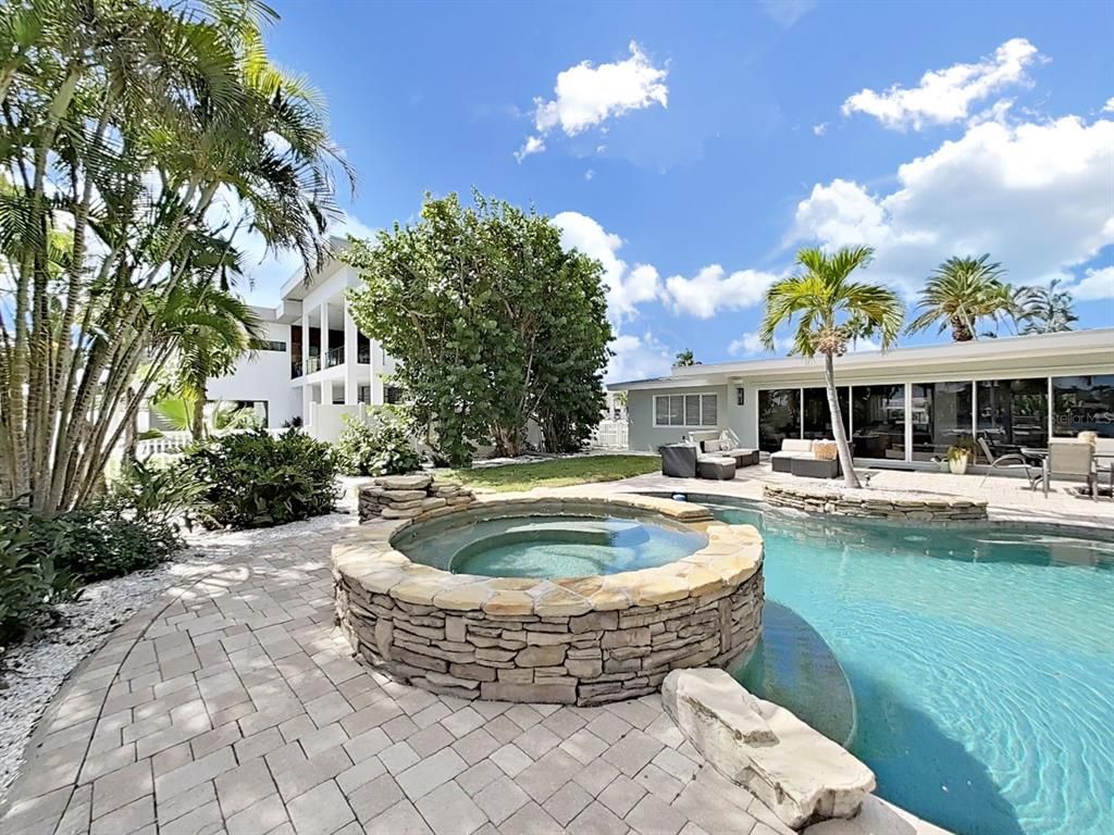 Exterior, Pool, Water