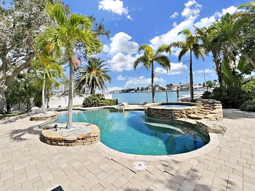 Exterior, Pool, Water