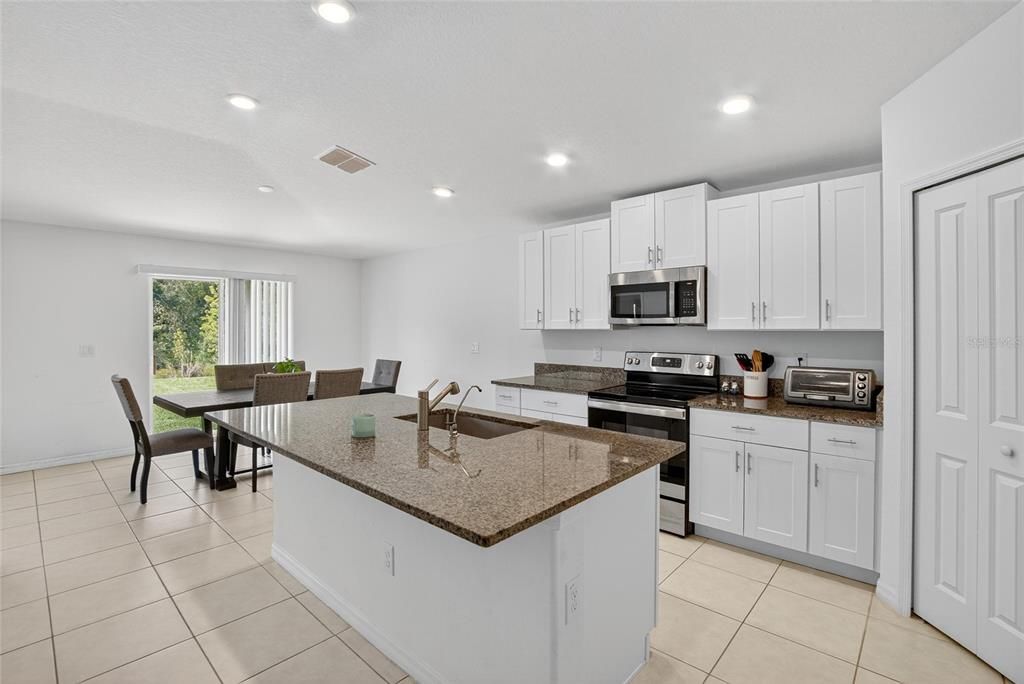 Dining room, Interior, Kitchen, Recessed Lighting, Stainless Steel Appliances
