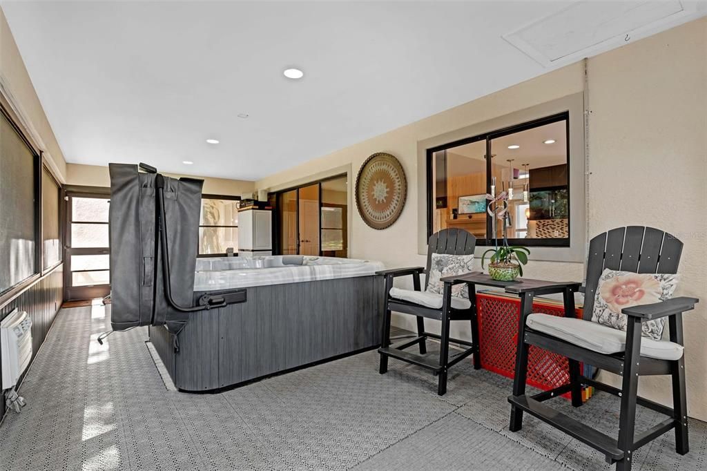 Hot Tub, Interior, Recessed Lighting