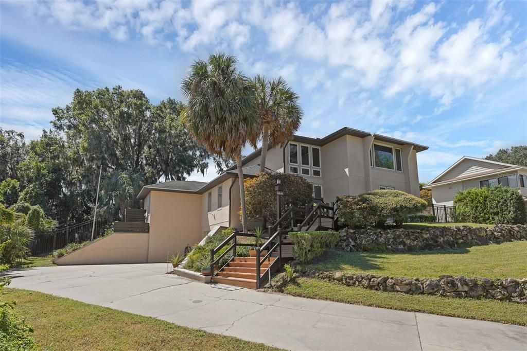 Backyard, Exterior, Facade, Modern