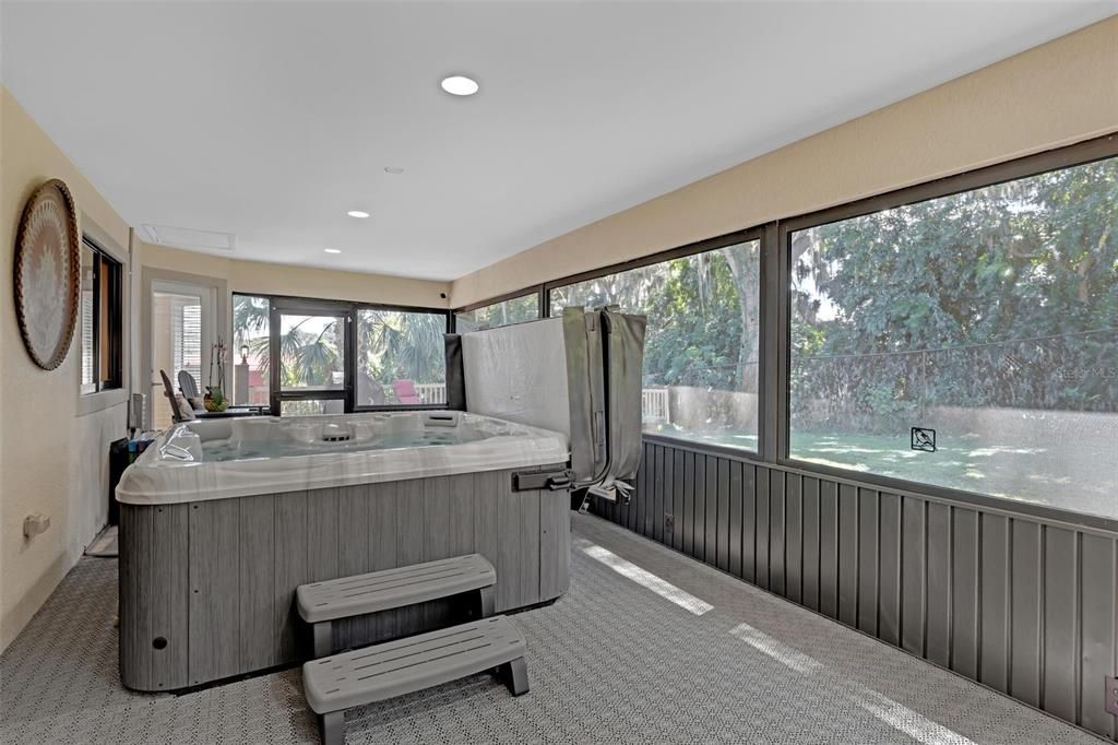 Hot Tub, Interior, Recessed Lighting