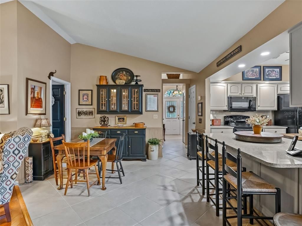 Dining room, Interior, Kitchen, Recessed Lighting