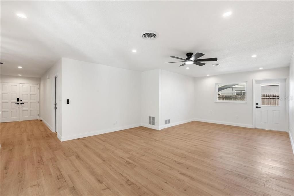 Empty room, Interior, Recessed Lighting, Wood Texture Flooring