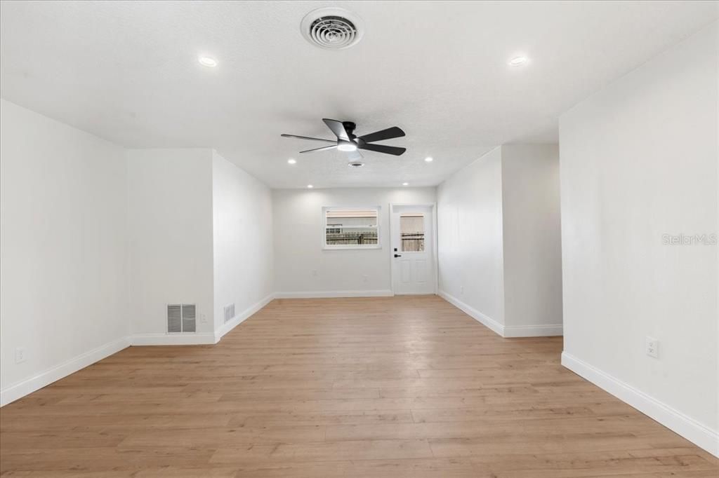Empty room, Interior, Recessed Lighting, Wood Texture Flooring