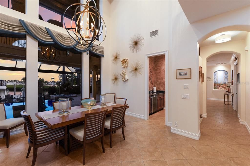 Chandelier, Dining room, Interior