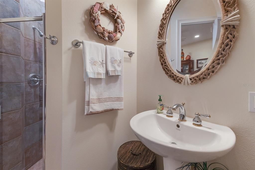 Bathroom, Interior, Recessed Lighting