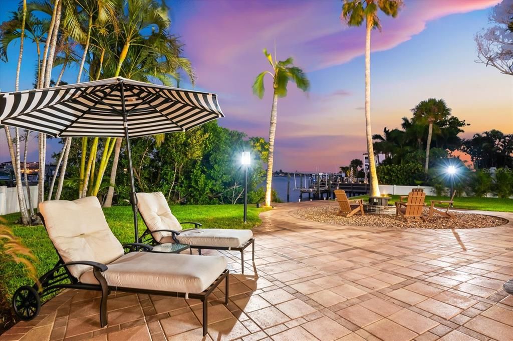 Backyard, Exterior, Water