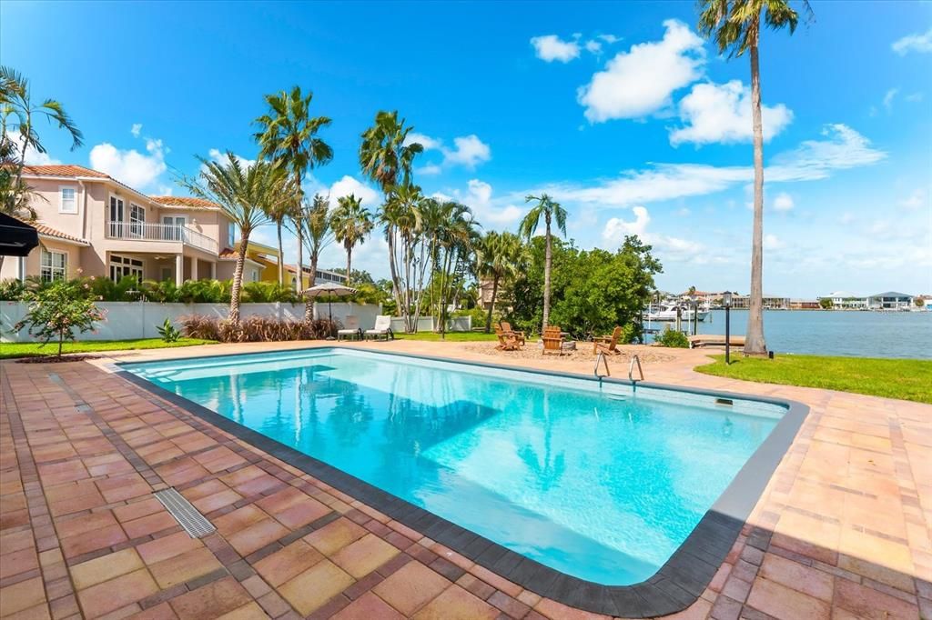 Exterior, Pool, Water