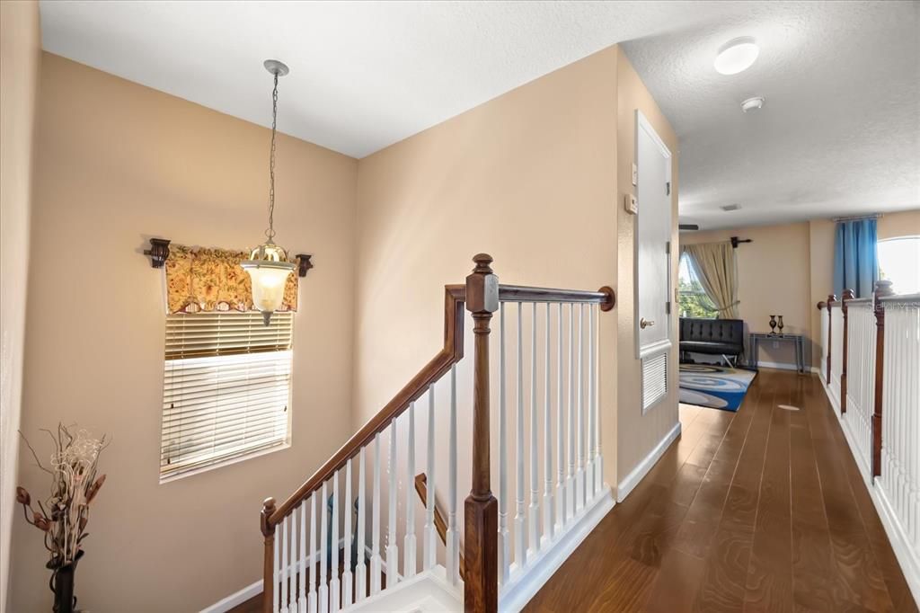 Interior, Pendant Lights, Wood Texture Flooring