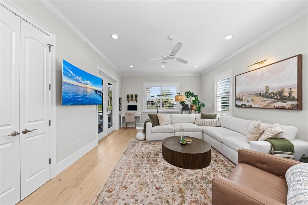 Interior, Living room, Recessed Lighting, Wood Texture Flooring