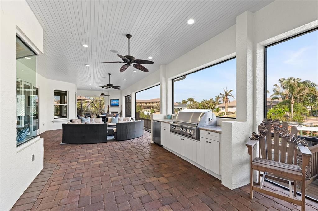 Exterior, Outdoor Kitchen, Recessed Lighting