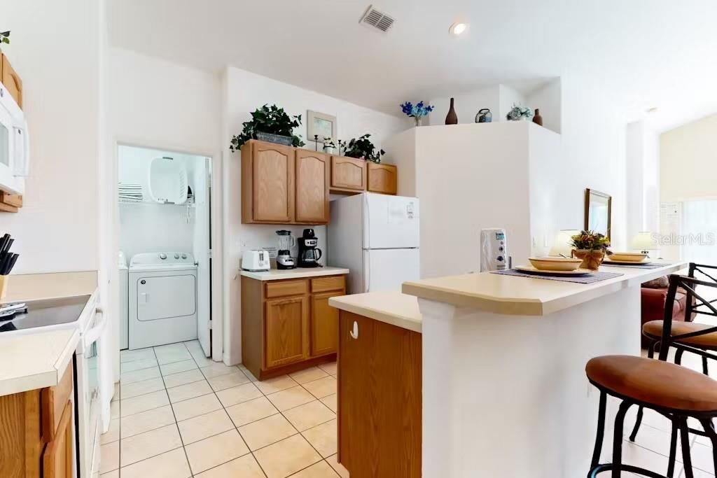 Interior, Kitchen, Recessed Lighting, Washer
