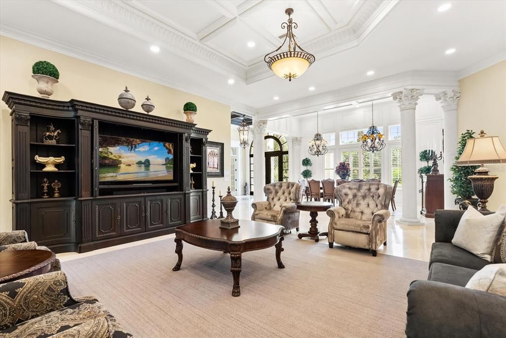 Chandelier, Dining room, Interior, Living room, Pendant Lights, Recessed Lighting