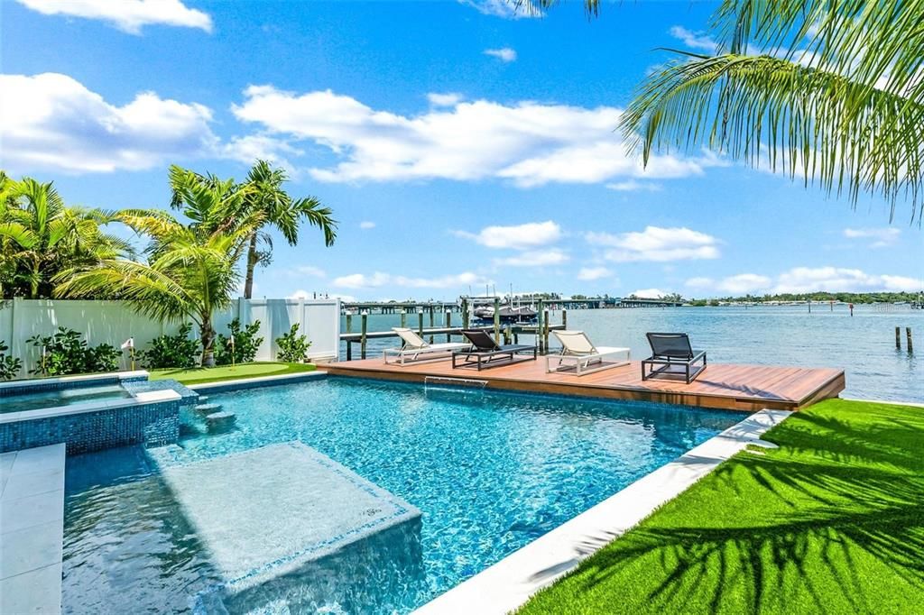 Exterior, Pool, Water