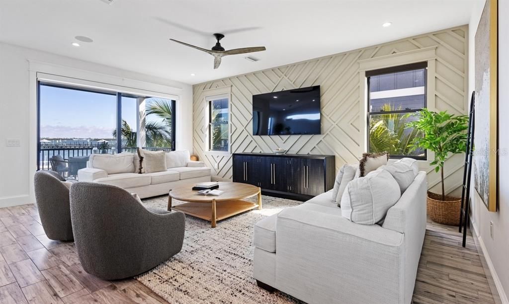 Interior, Living room, Recessed Lighting, Wood Texture Flooring