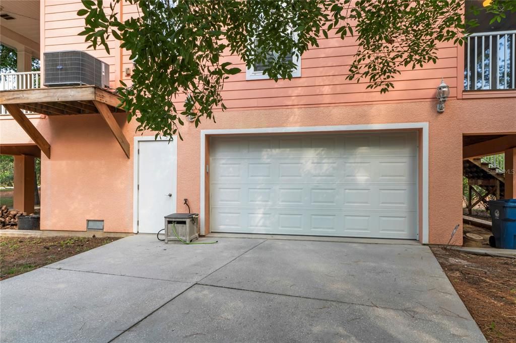 Detached Garage, Exterior