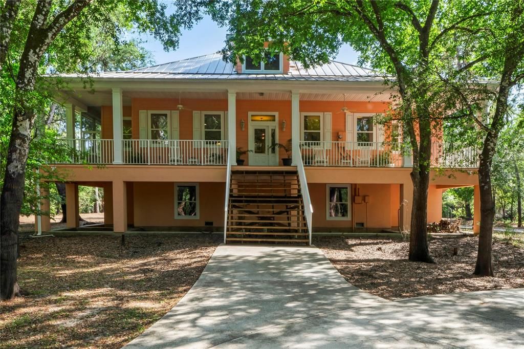 Exterior, Facade, Solar Panels, Georgian