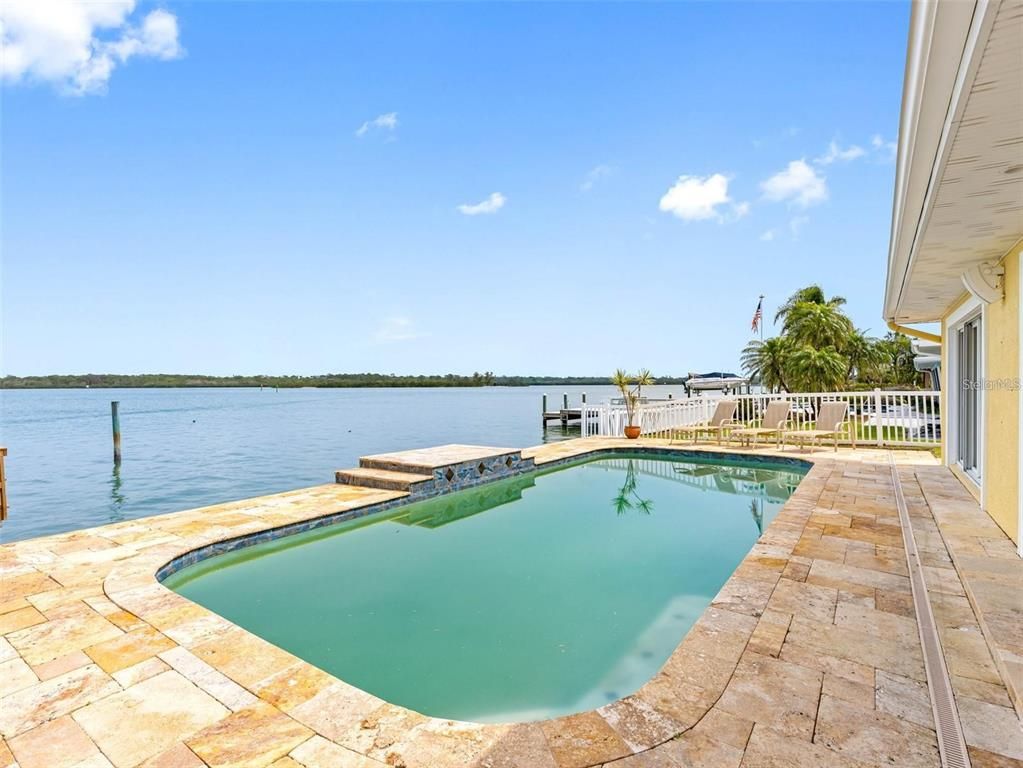 Exterior, Pool, Water