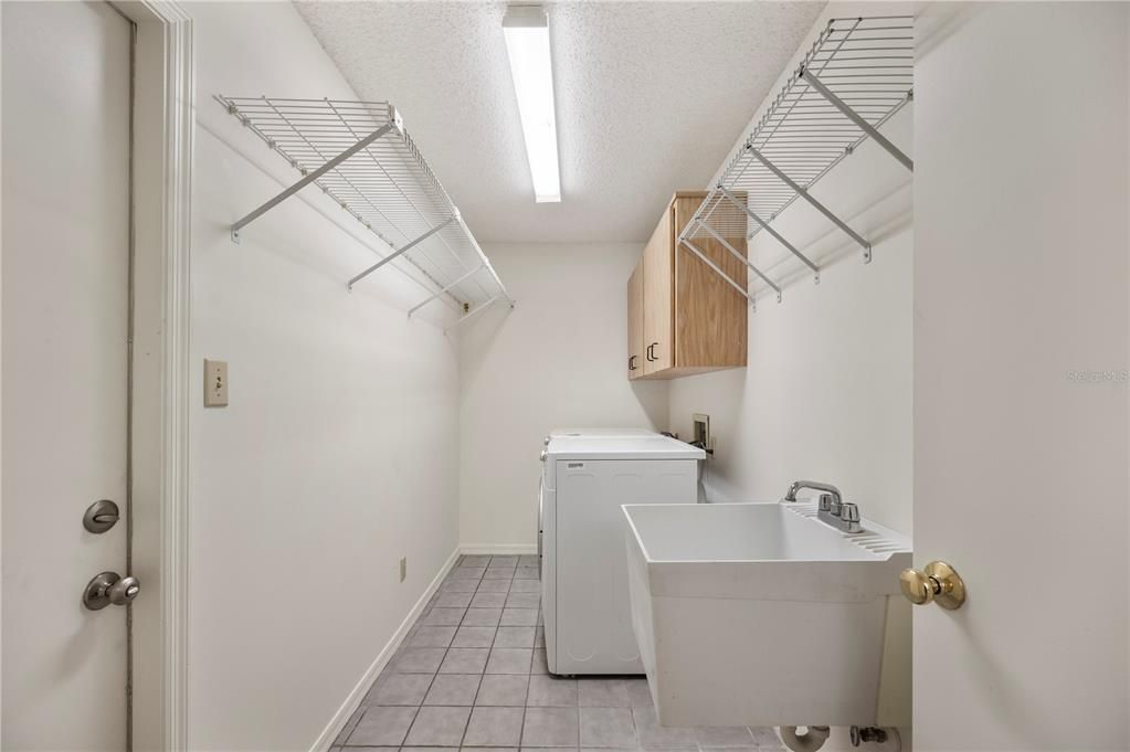 Interior, Walk-in Closets, Washer