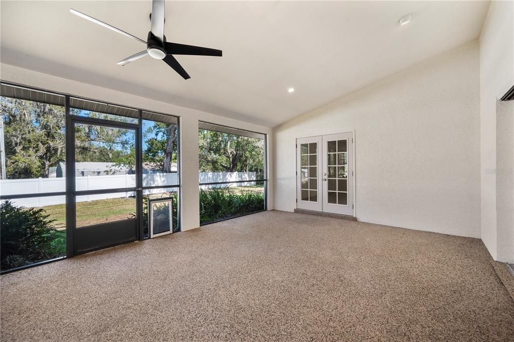 Empty room, Interior, Recessed Lighting