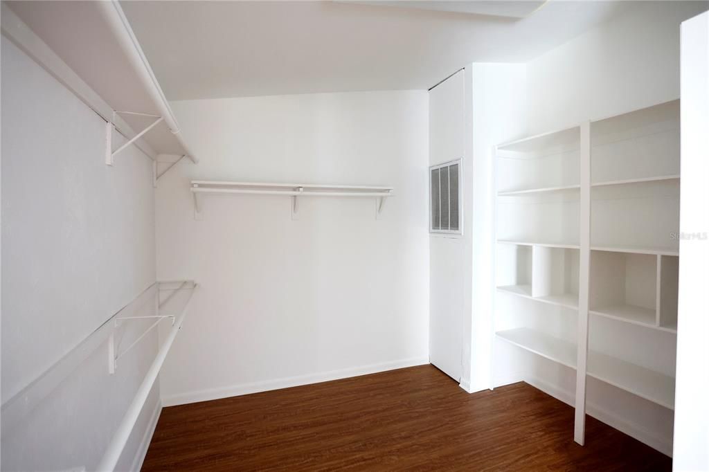 Interior, Walk-in Closets, Wood Texture Flooring